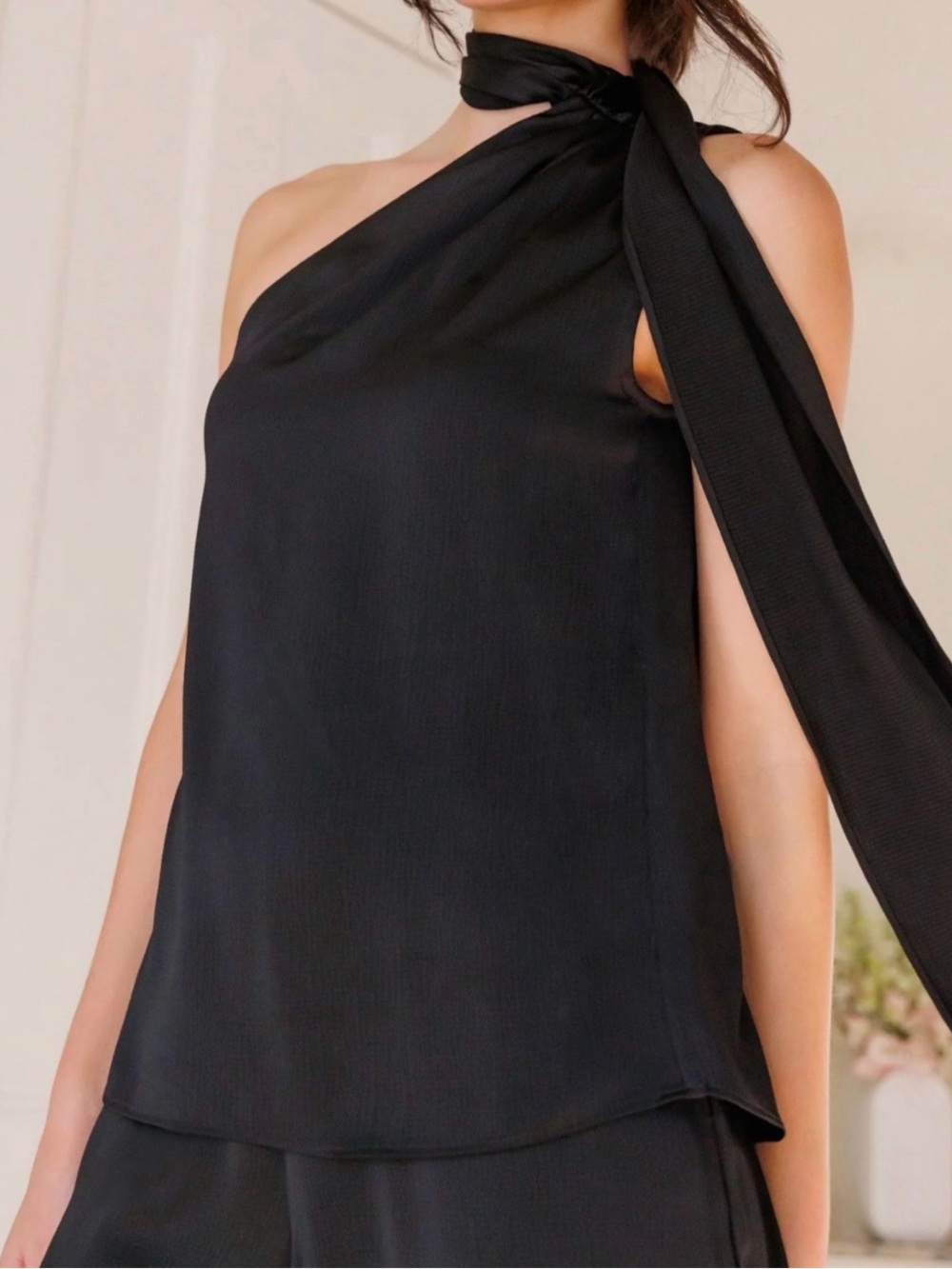 One-Shoulder Black Women's Top